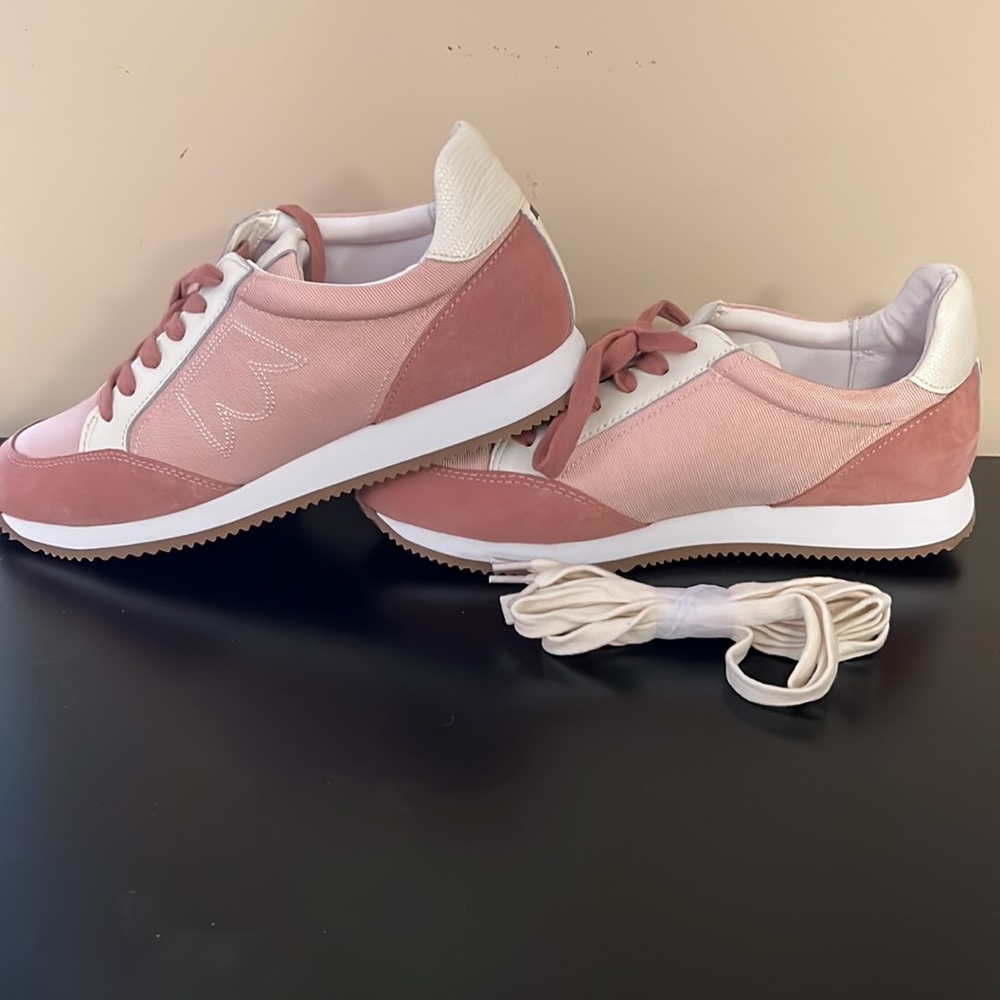 Birdies, The Roadrunner - Rosette, Size 9.5
